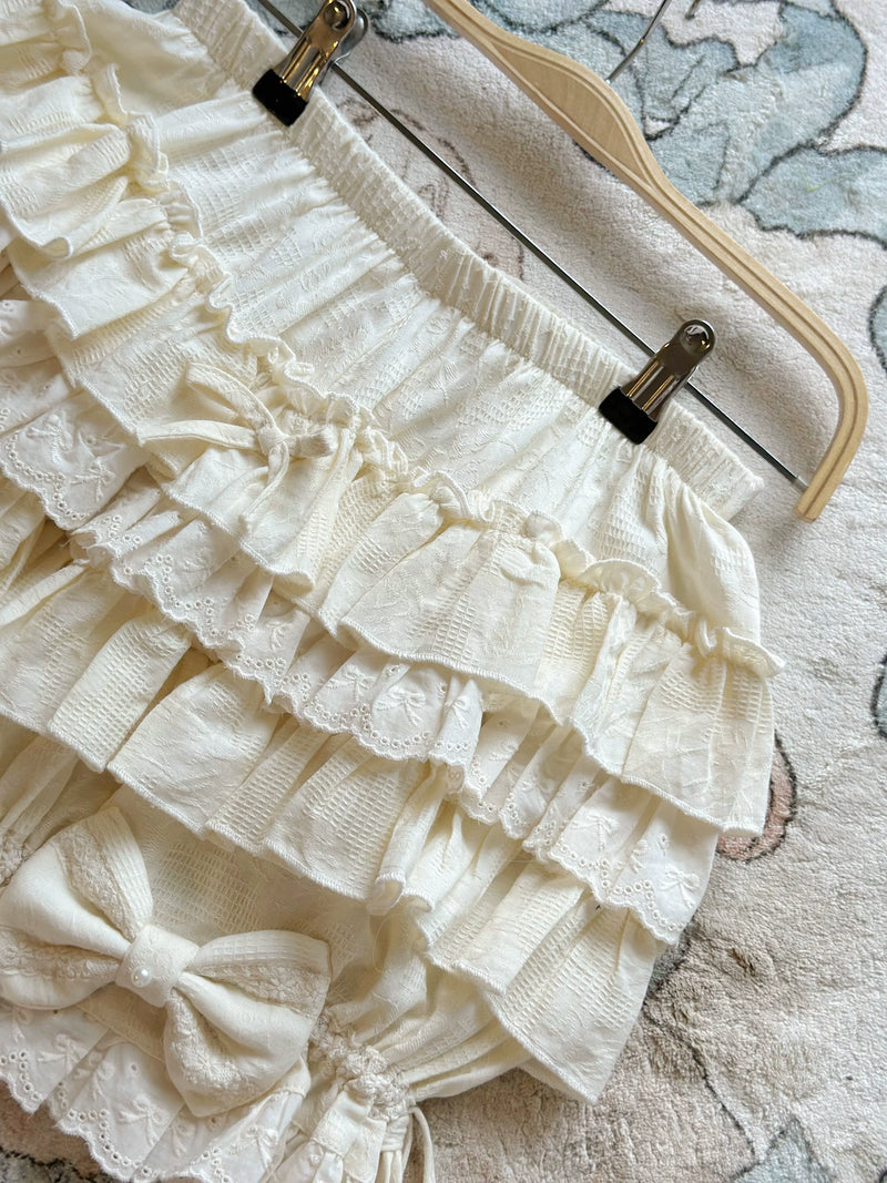 Jelly Girl - Layered Lace Bloomers - White or Beige Cotton Pumpkin Bloomers with Lace Ruffles