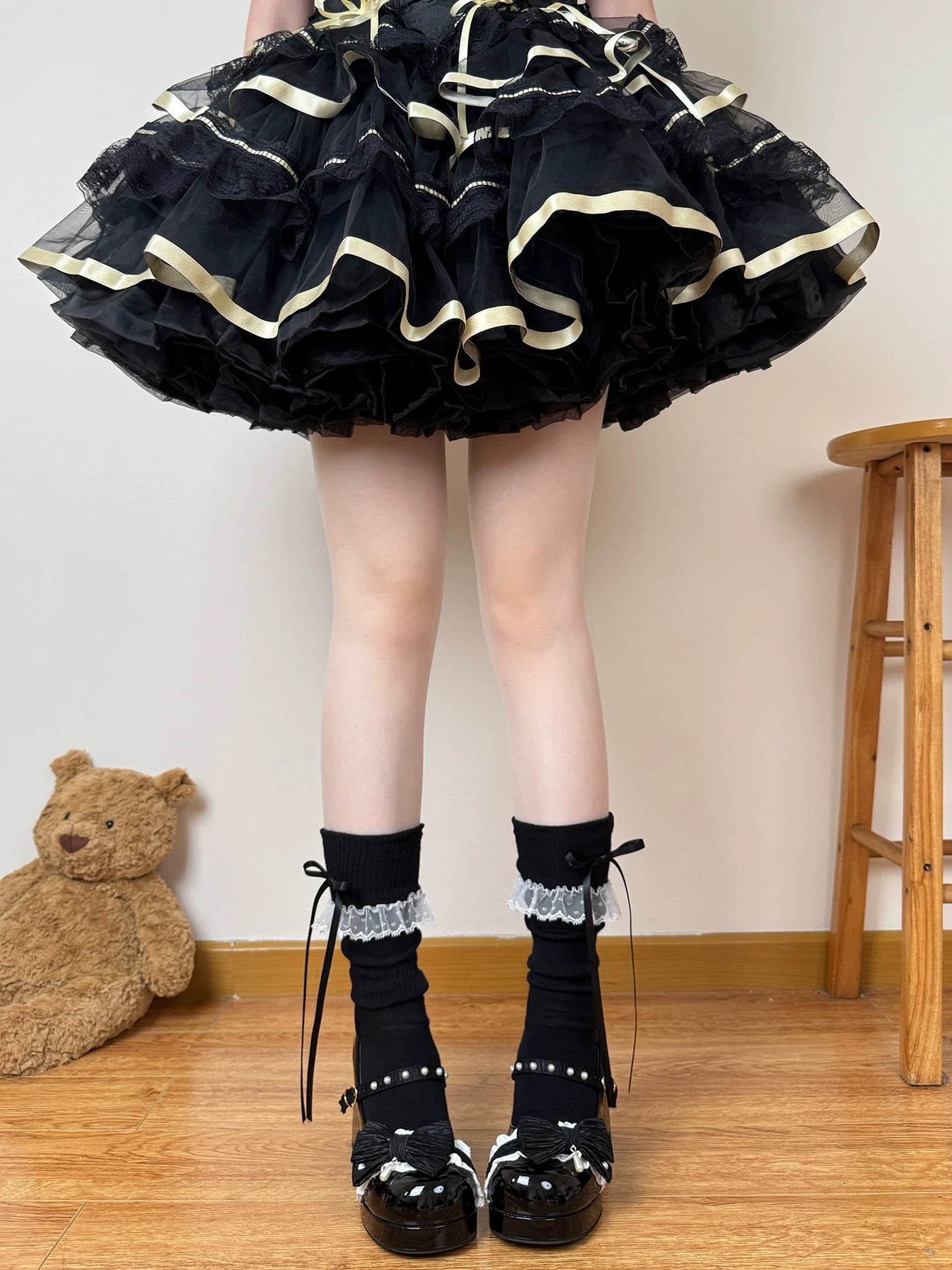 Chubby Bear Tales - Cream Ballet - Slouch Calf Socks with Lace Trim and Bows