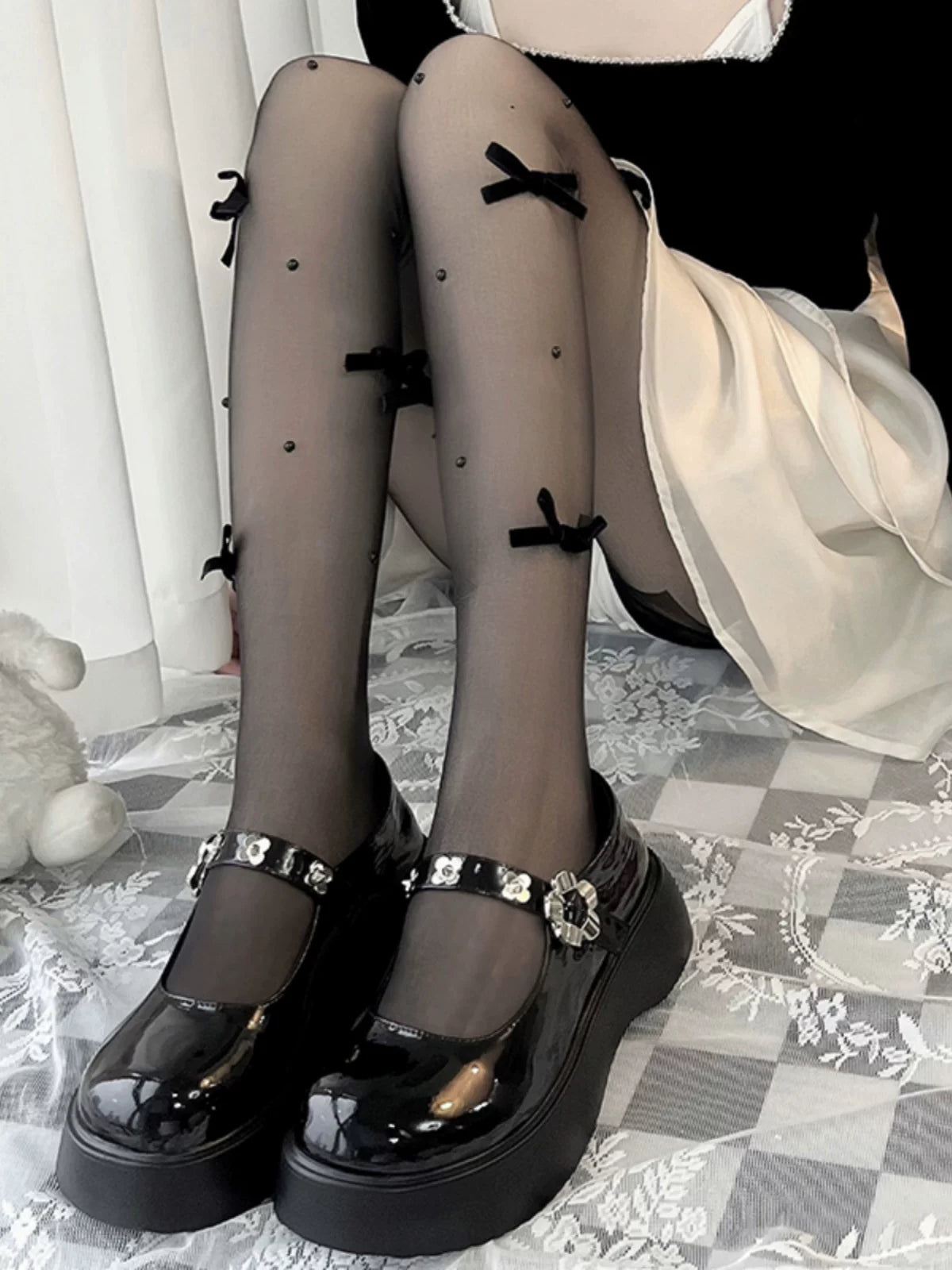 Floral Milk Cat - Ribbon Bow Sheer - Snag-Resistant Pantyhose with Ribbon Bows