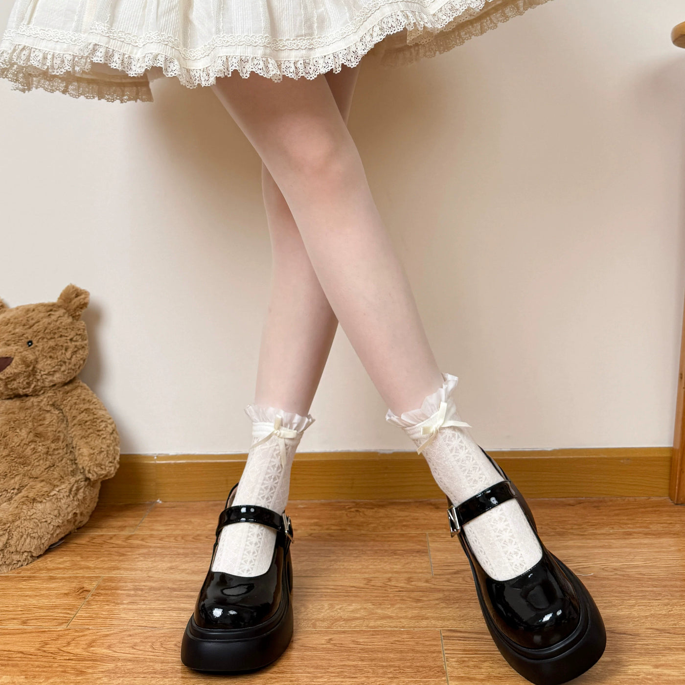 Chubby Bear Tales - Cream Puff - White Mid-Calf Socks with Bow or Lace-Trimmed Cuffs