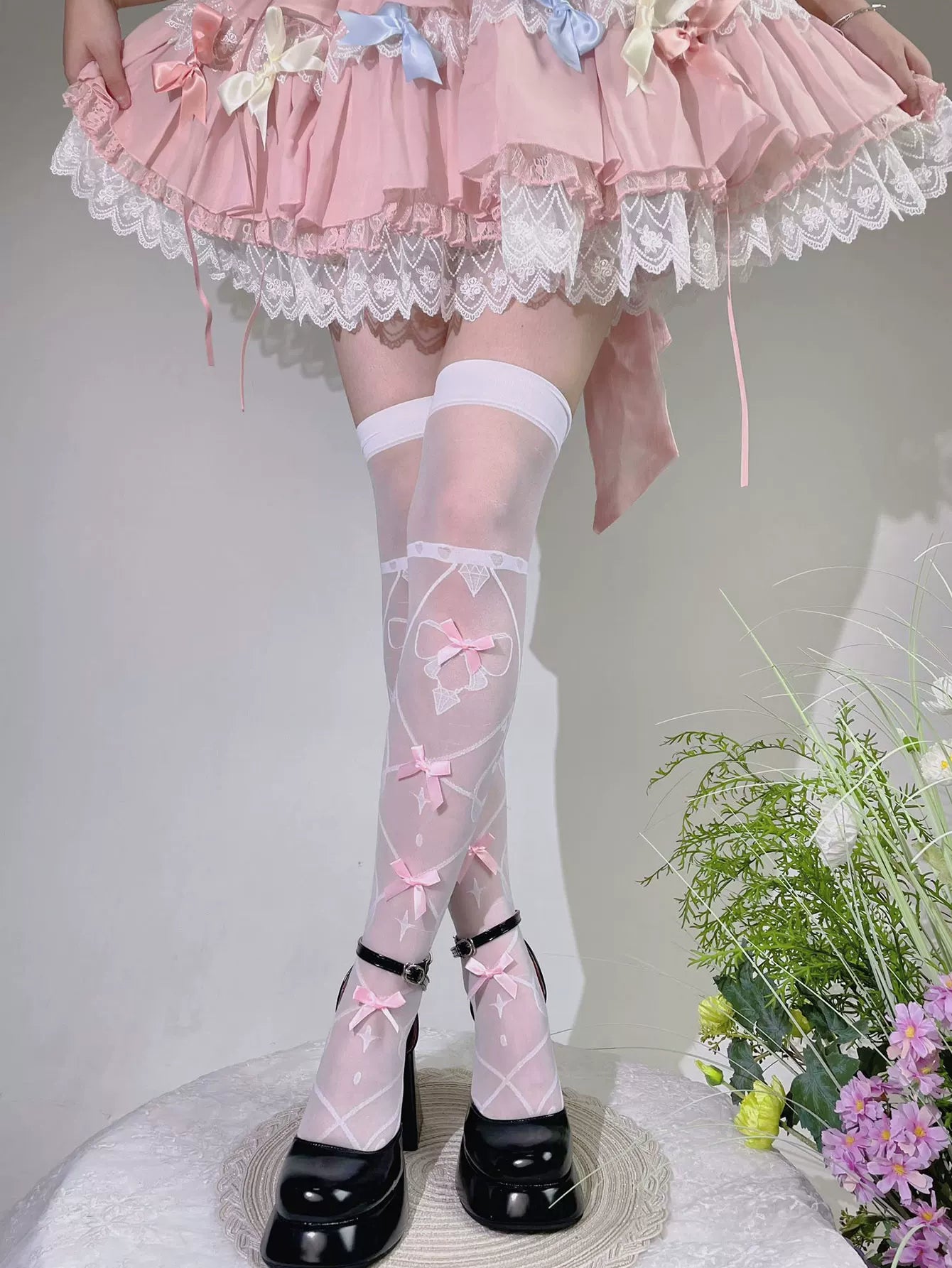 Fantasy Doll - Ribbon Jacquard - Over-the-knee jacquard socks with card-suit motifs