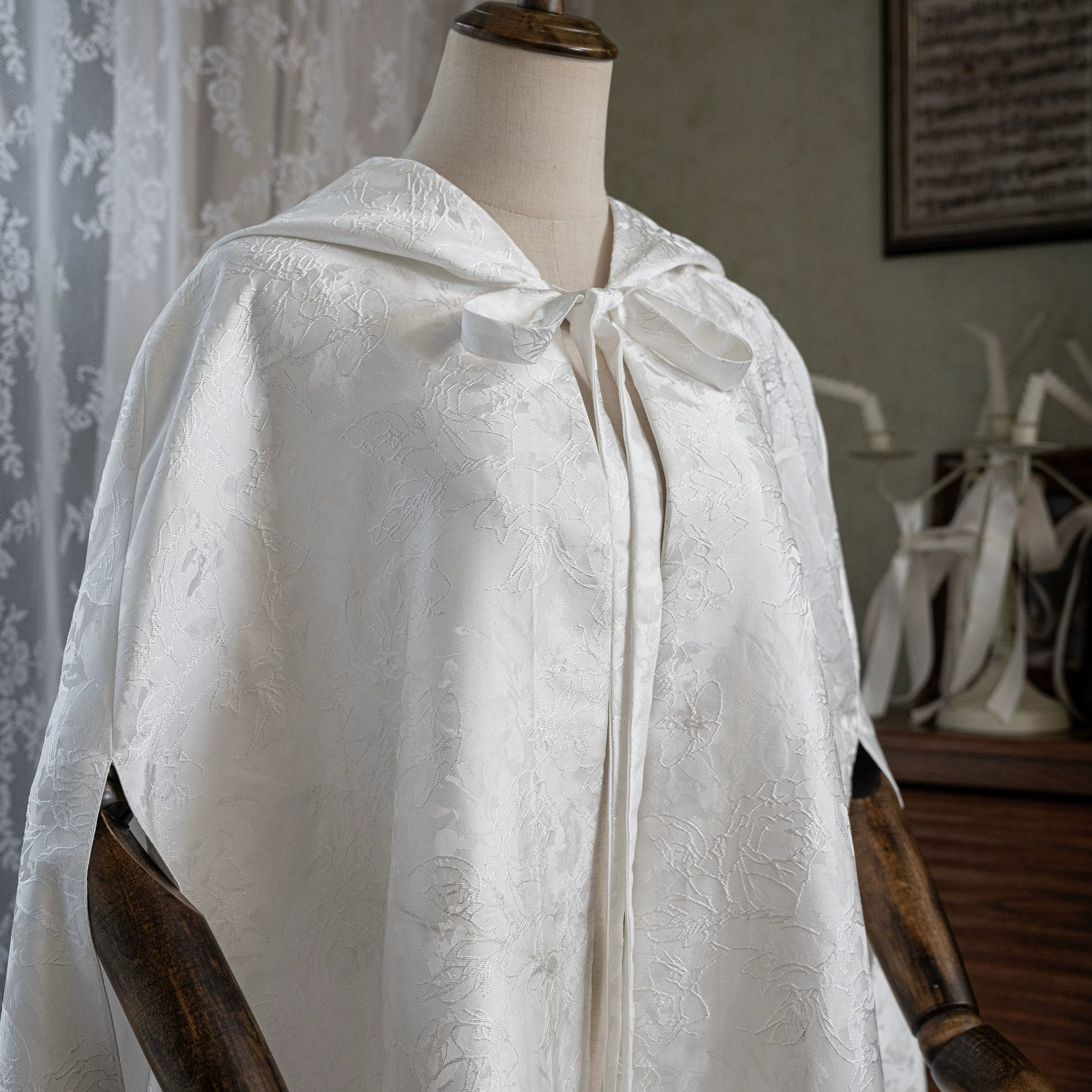 Spot Page Night Raid Cloak Acorn Lolita Original Design Black Cloak Witch Long Cloak