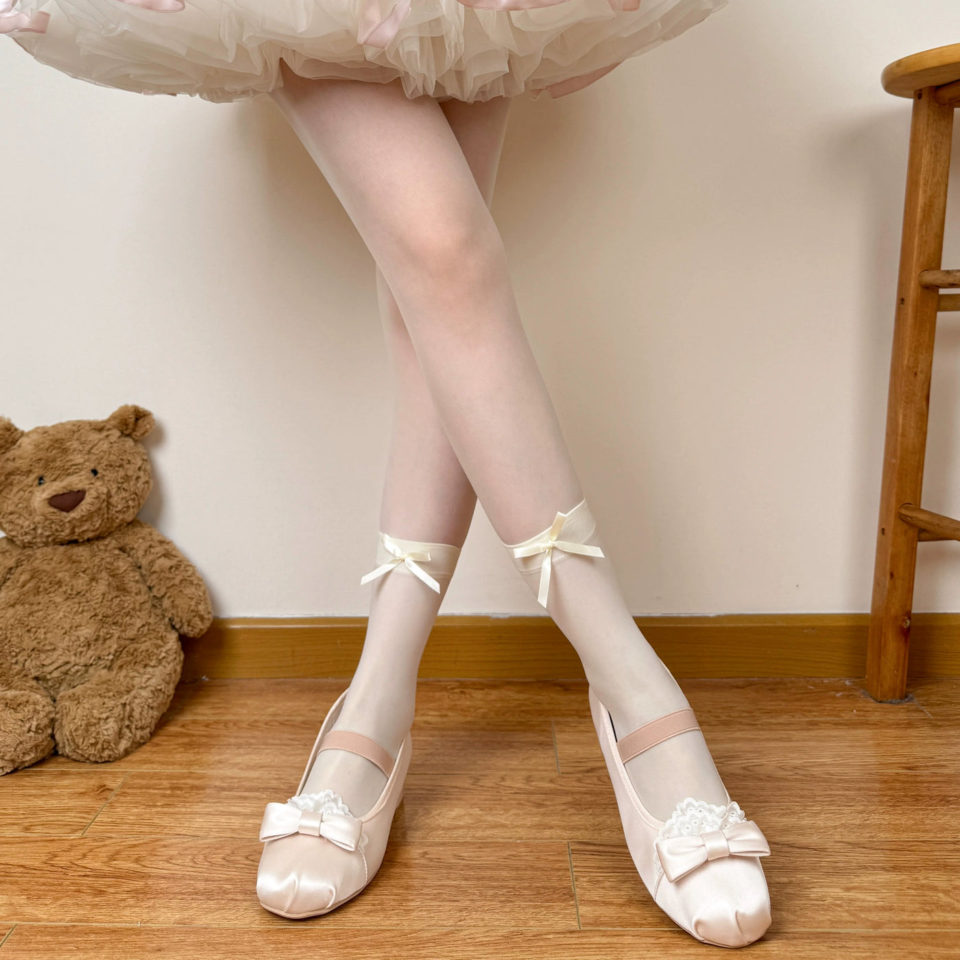 Chubby Bear Tales - Love Letter - Ballet-Inspired Mid-Calf Socks with Bow Styling