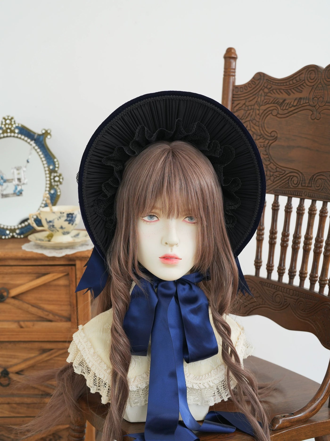 Star Box - ChevalDoll - Velvet Bonnet with Lace Trim