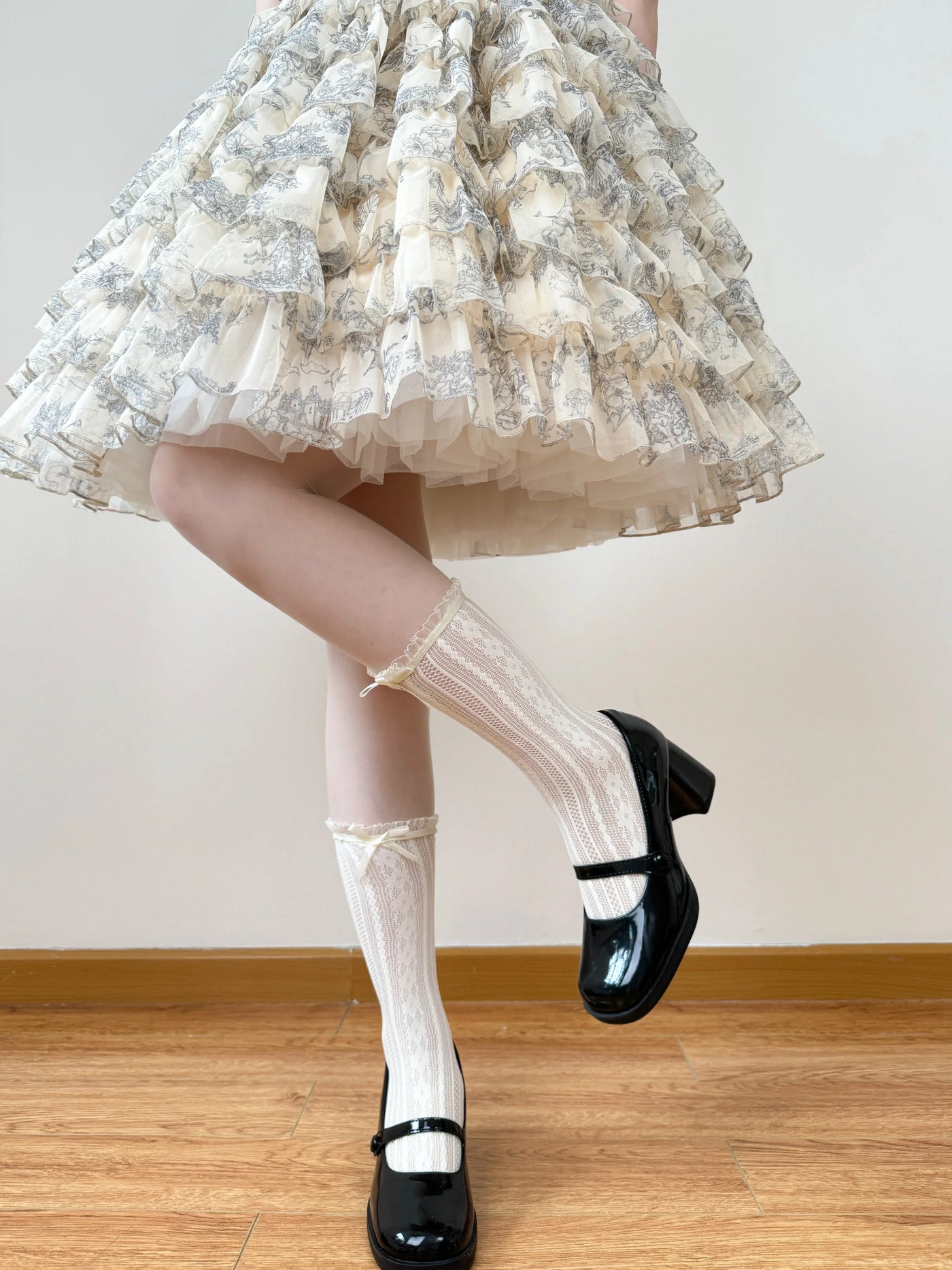 Chubby Bear Tales - Alice - Openwork Lace Mid-Calf Socks with Bow Cuffs