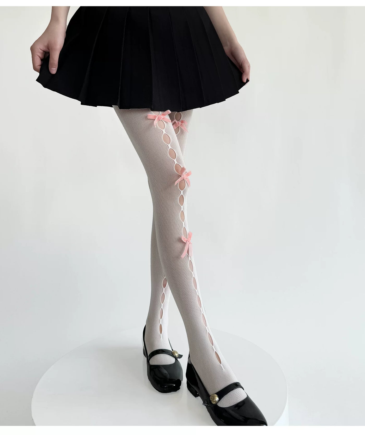 Fantasy Doll - Bow Cutout - Mesh tights with bow or flower accents