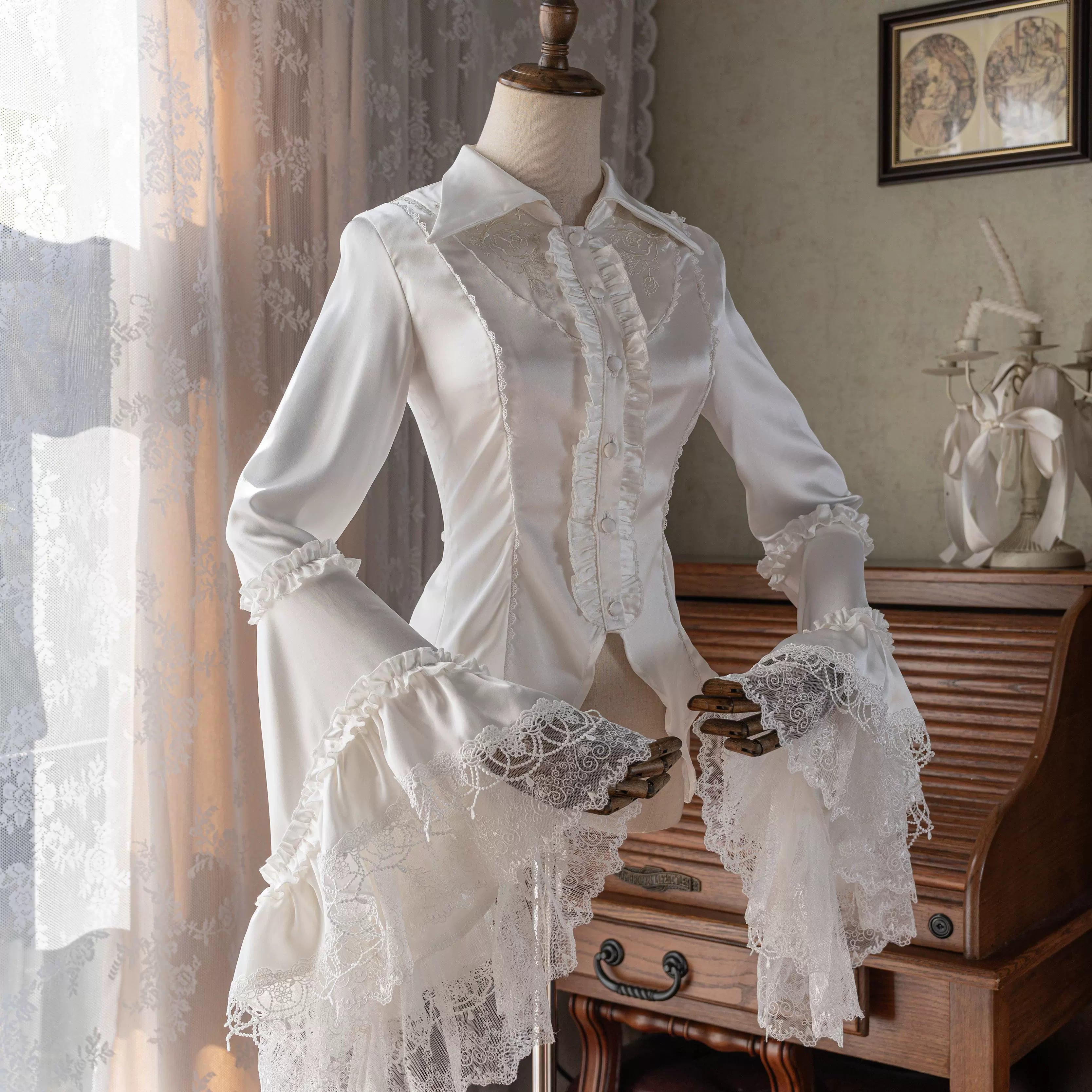 Spot page Unfinished words Embroidery with acorn Lolita Gothic Sleeve Lace page