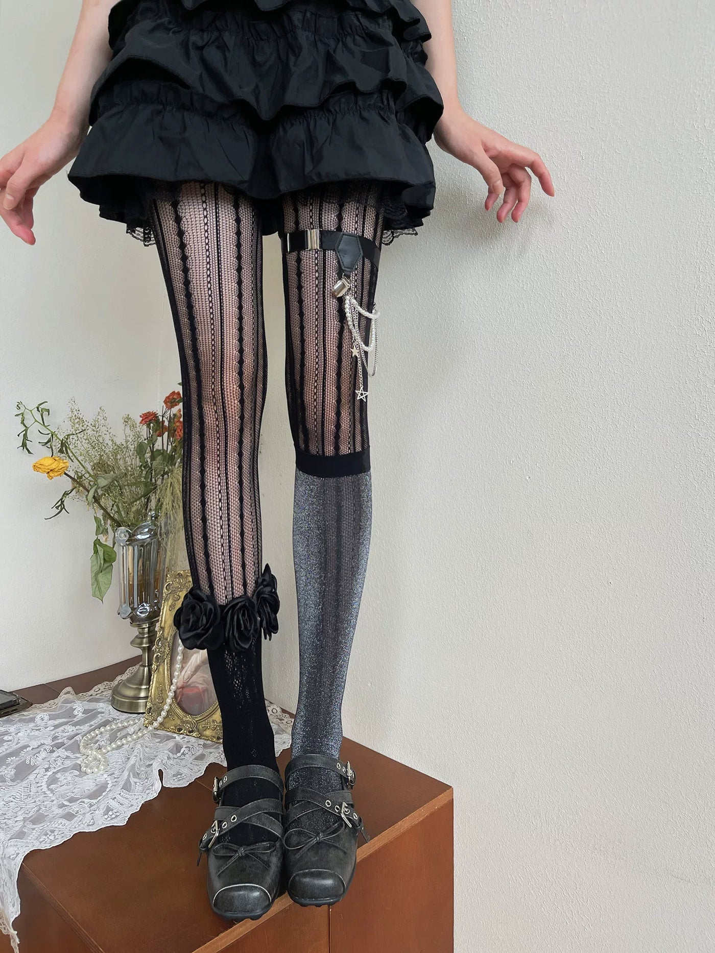 Sock Noble - Dark Camellia - Hosiery and leg accessories with camellia lace detailing