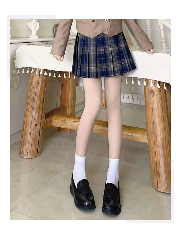 Floral Milk Cat - Bare-Leg Tone - Skin-Tone Tights in Footed or Stirrup Styles
