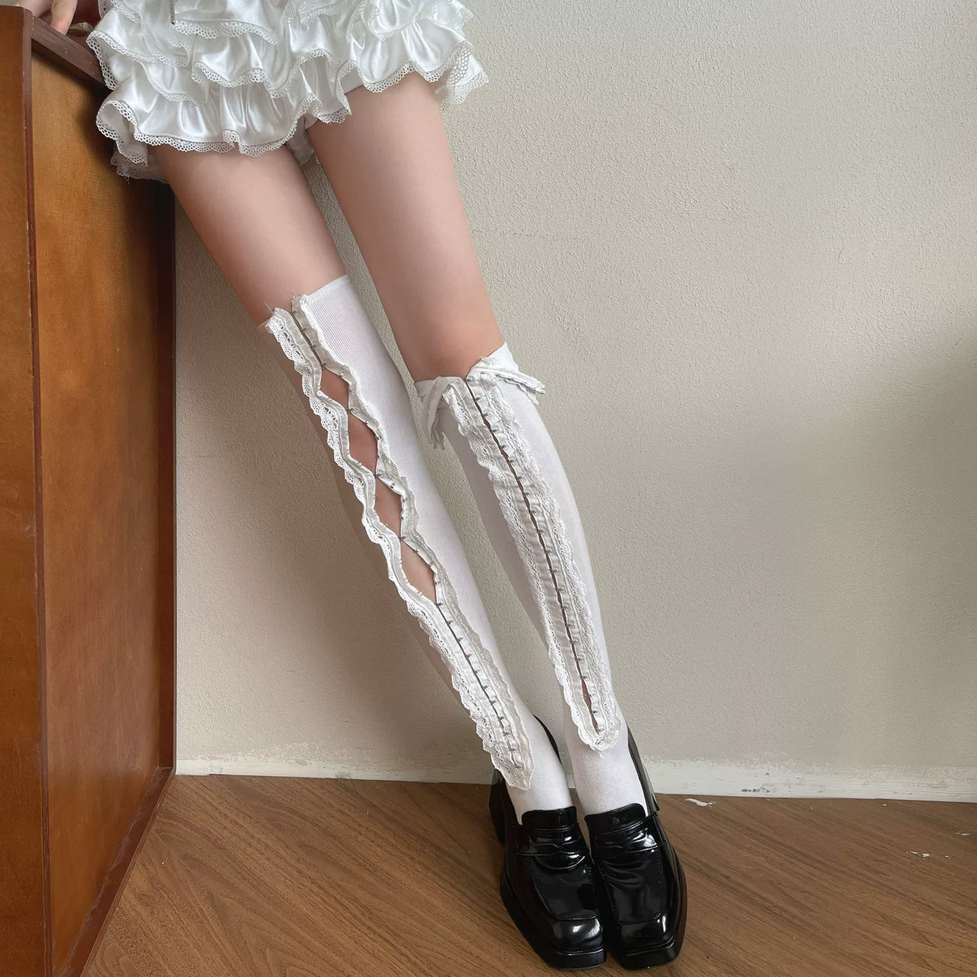 Sock Noble - Openwork Fastener - Socks with Lace-Trimmed Front Panels