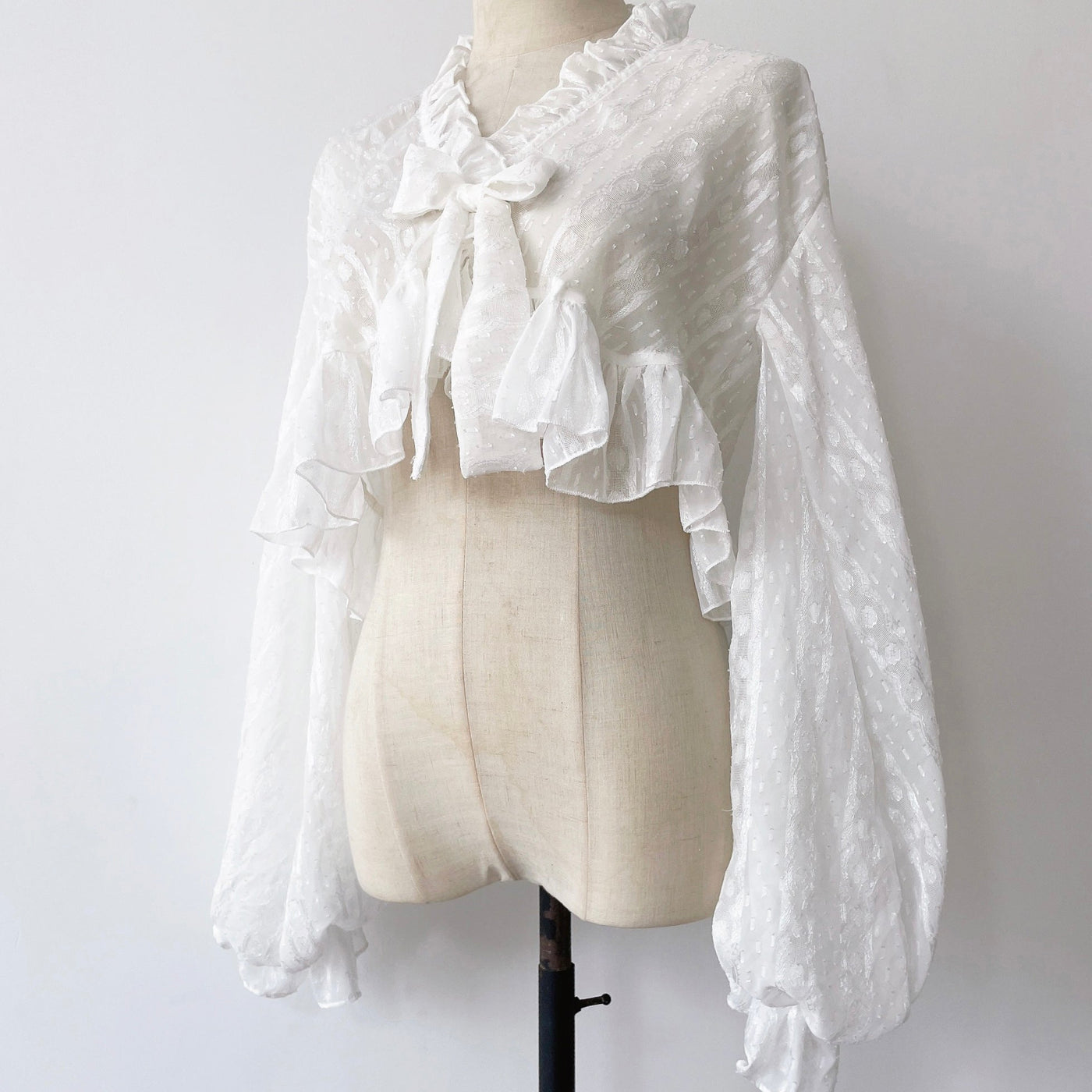 Sakurada Fawn - Chiffon Puff Sleeve Lolita Cardigan - Outerwear