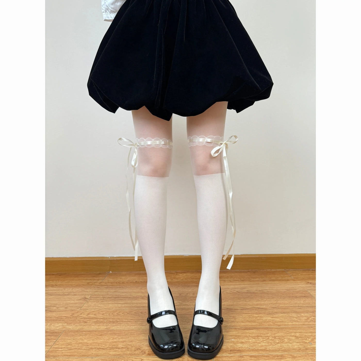 Chubby Bear Tales - Ballet White Collection - One-Size Stockings with Bow and Pattern Variants