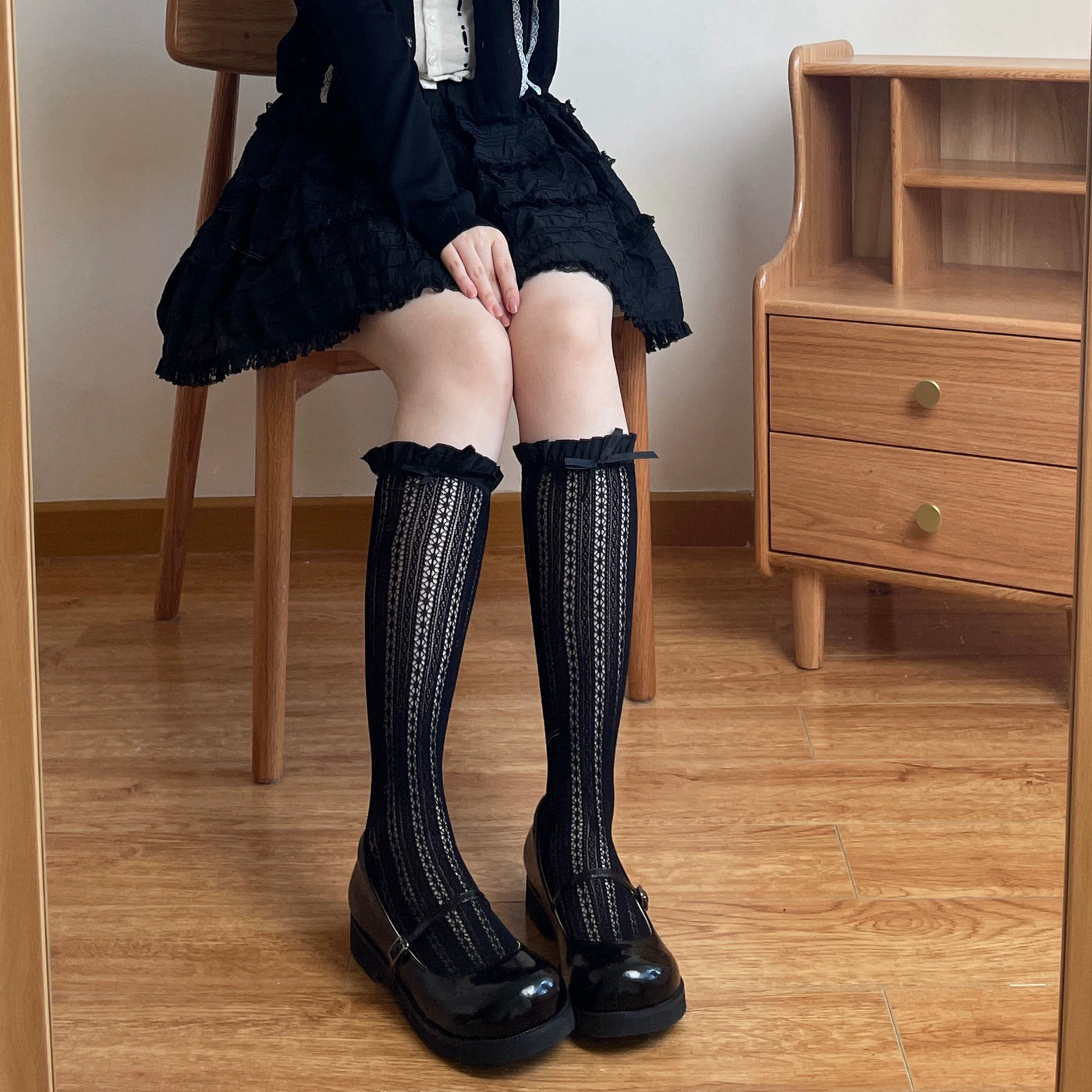 Chubby Bear Tales - Creamy Blossoms - Socks with lace, ruffle edging and bows