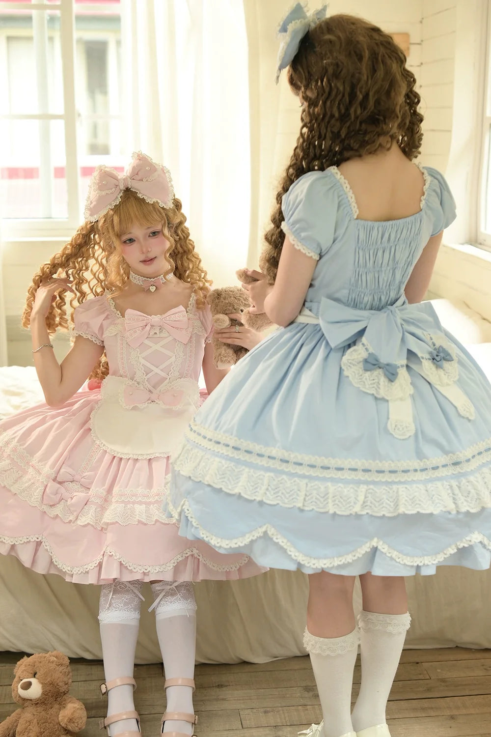 Miss Point - Vintage Petal Rabbit - Old School Lolita OP Cotton Dress, Petal-Shaped Hem