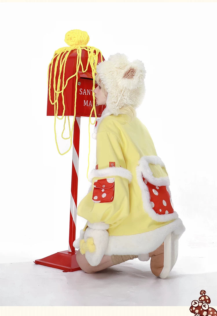 Baozi Pig - Mushroom House - Yellow padded jacket with mushroom-house embroidery