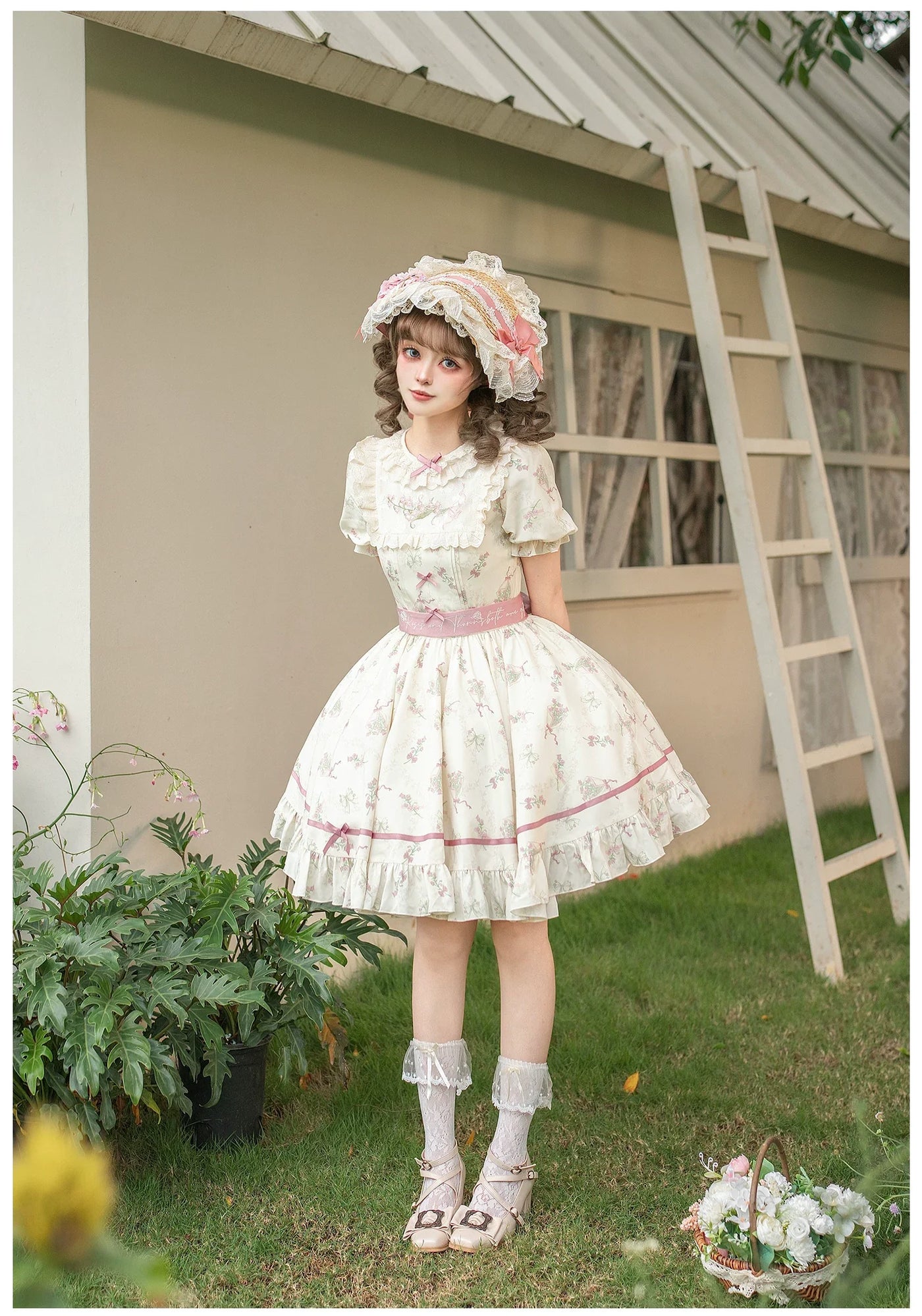 With PUJI - Fragrant Reminiscence - Classic Lolita Embroidered Collar Dress, Bellflower Print