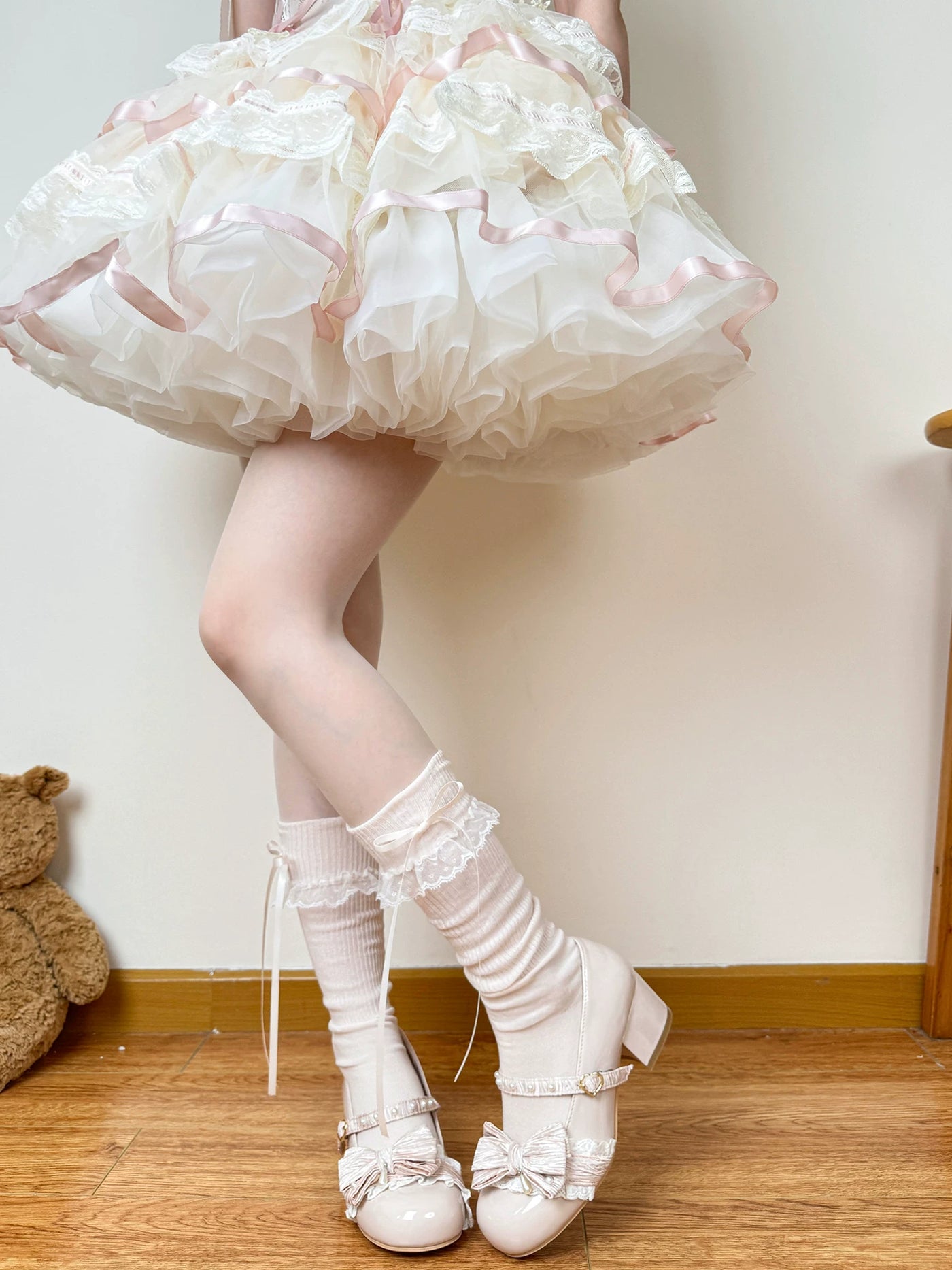 Chubby Bear Tales - Cream Ballet - Slouch Calf Socks with Lace Trim and Bows