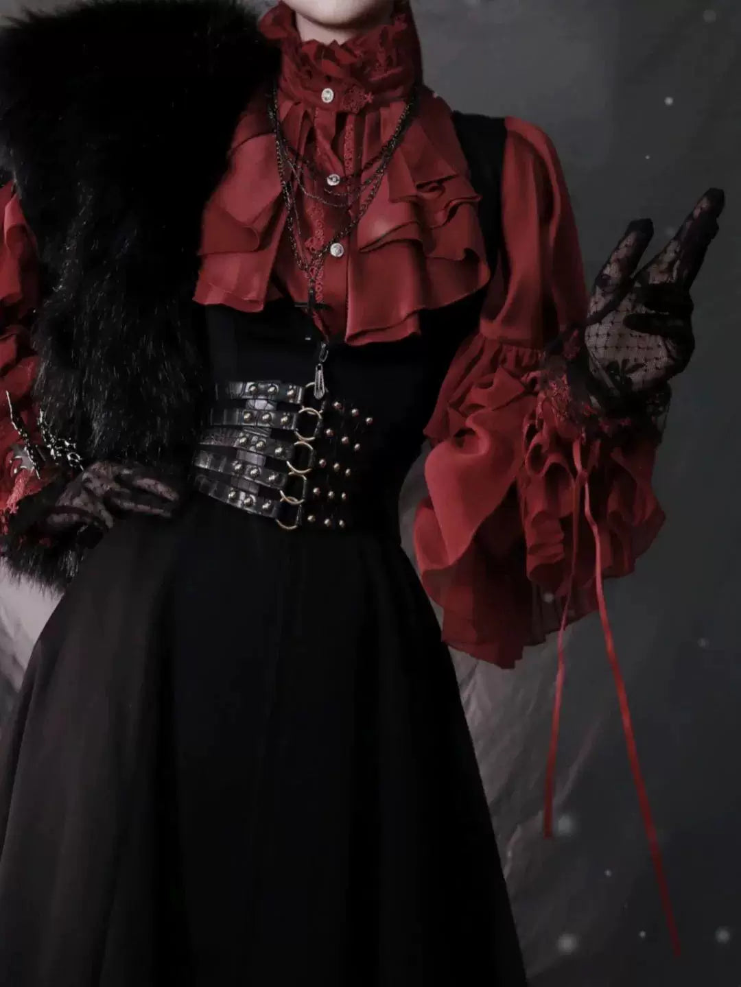 Sweetheart Dream Machine - Dragon Bone Cemetery - Long-Sleeve Blouse with Batwing Sleeves