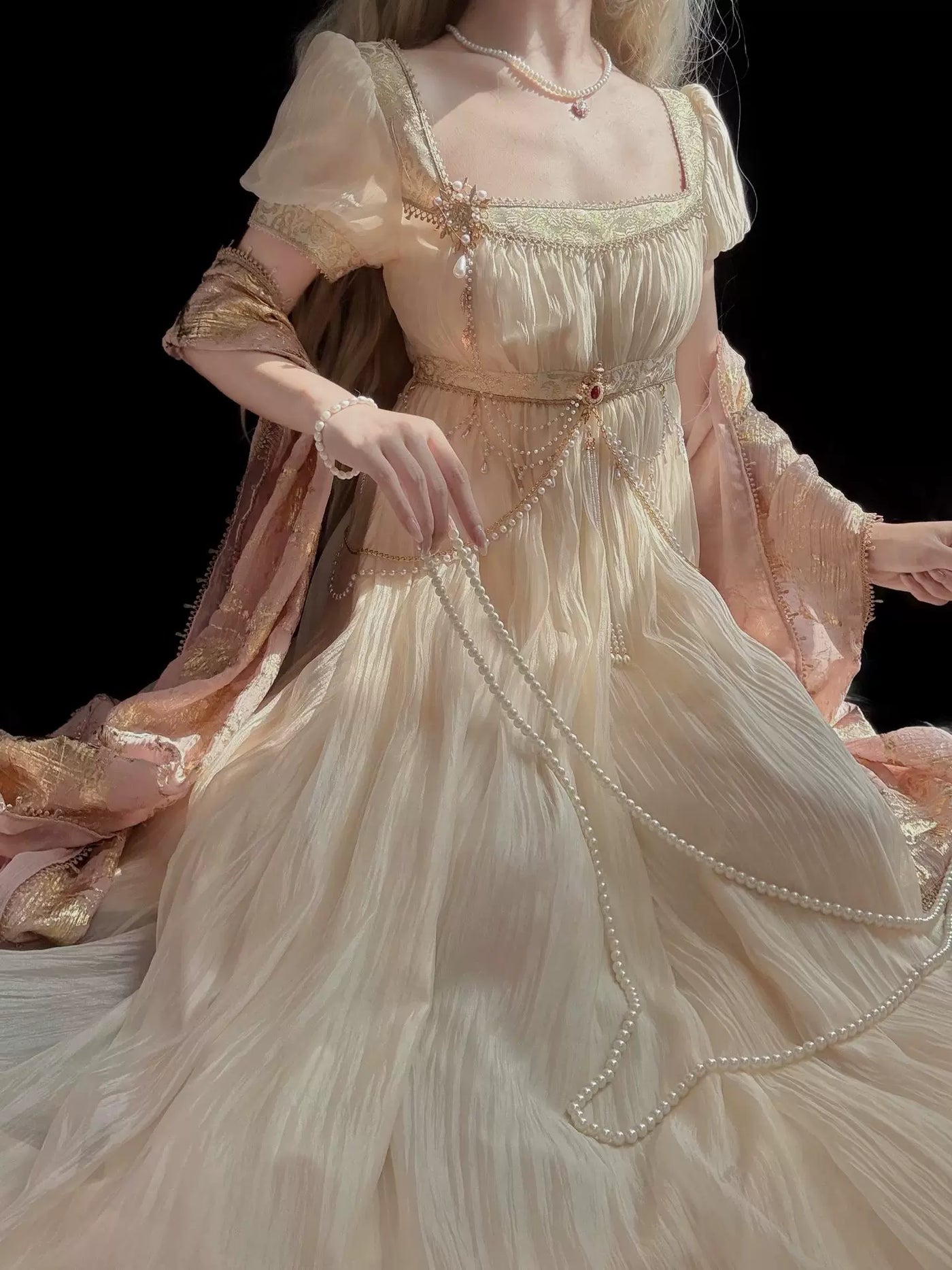 Creamy - Gilded Empire - Gilded Gold-Color Dress with a Waist Chain