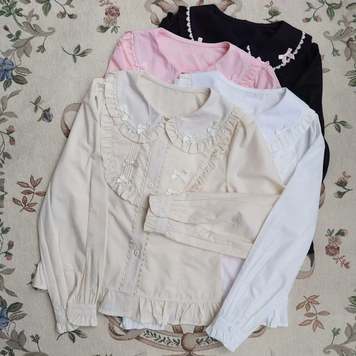 Sweetheart Dream Machine - Condensed Milk - Long-Sleeve Blouse with a Lace-Edged Doll Collar
