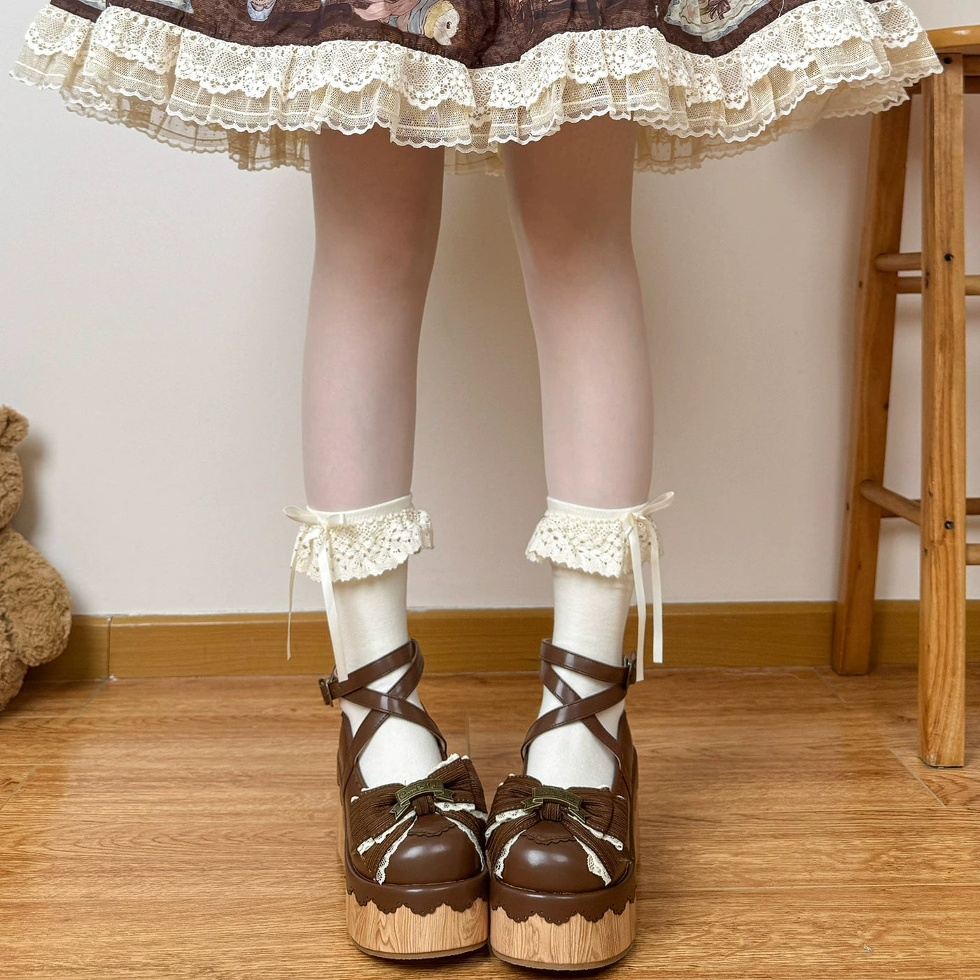Chubby Bear Tales - Antique Doll Parlour - Lace-Trimmed Mid-Calf Socks