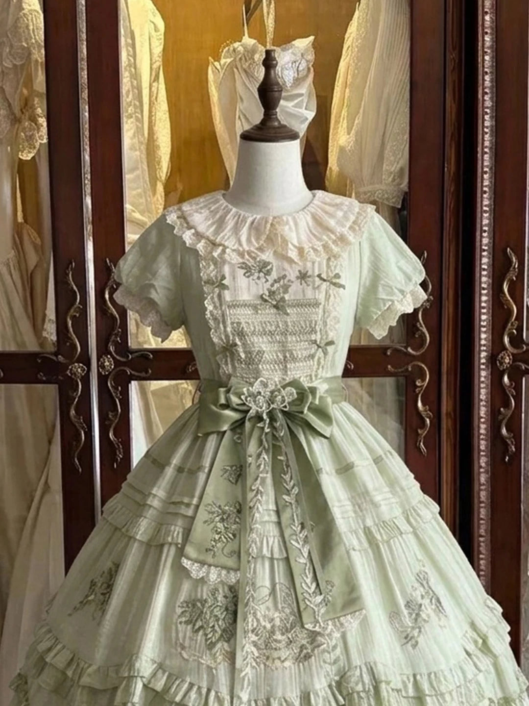 Creamy - Green Grape Garden - Embroidered OP Dress with Full Skirt