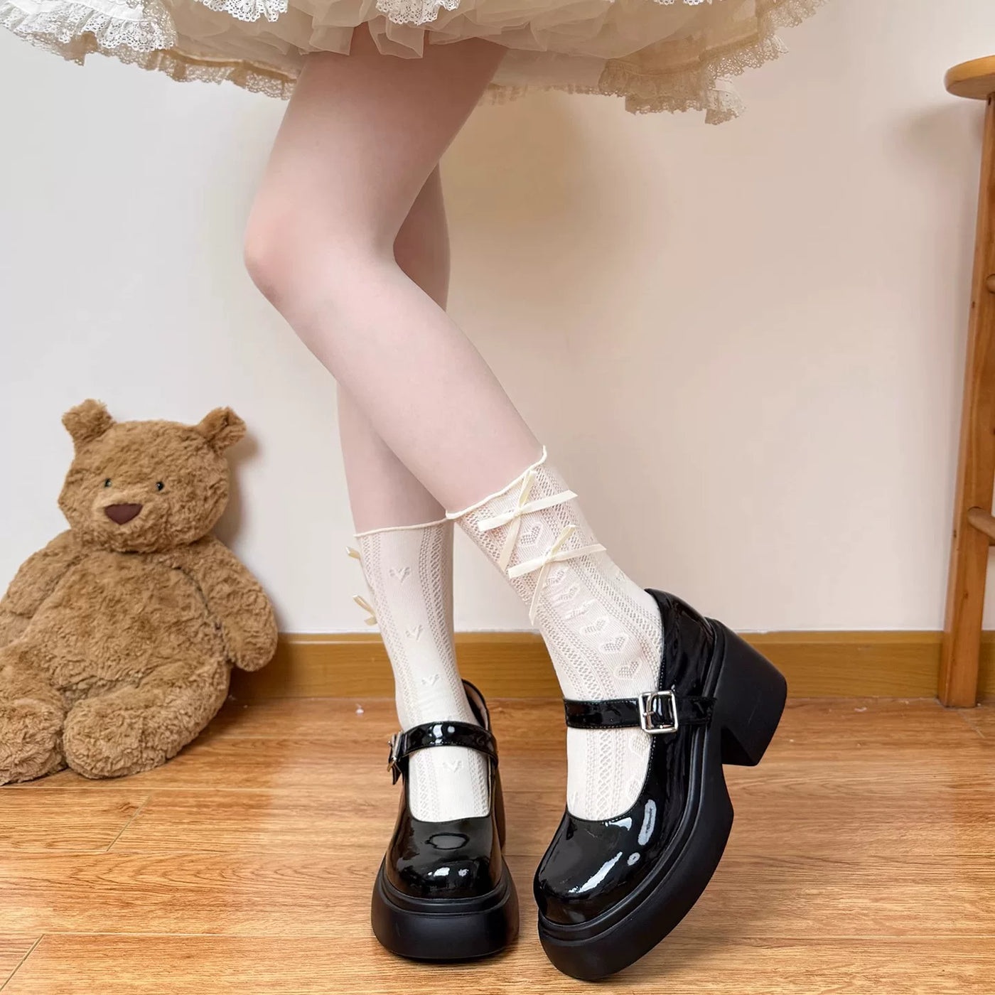 Chubby Bear Tales - Cream Lace Bow Collection - Named-Style Lace Socks