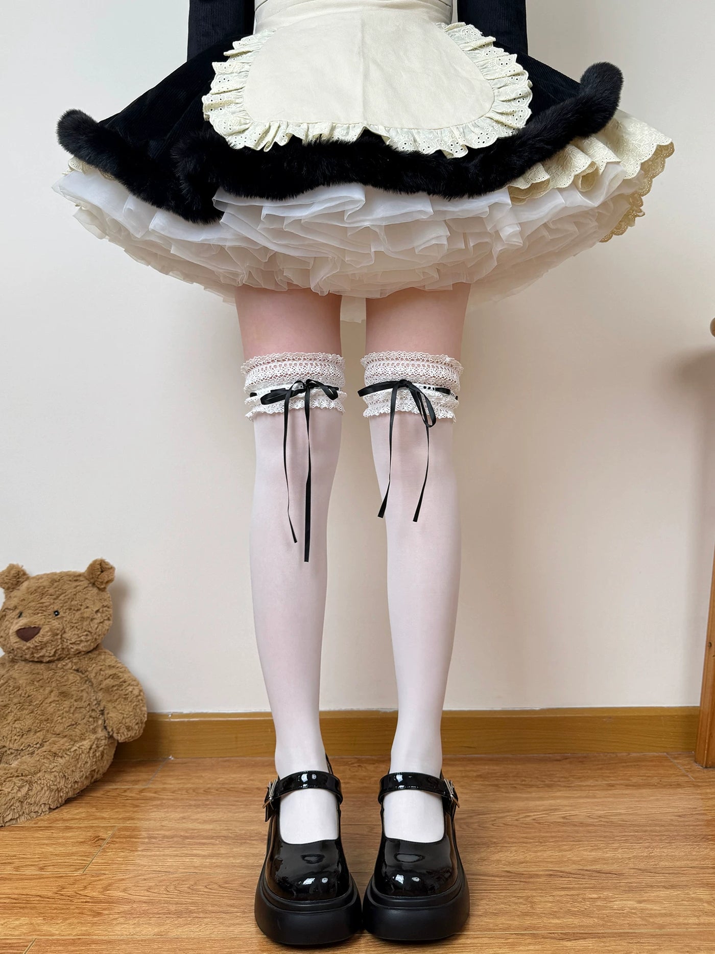 Chubby Bear Tales - Showa Doll - Over-the-Knee Socks with Lace Trim