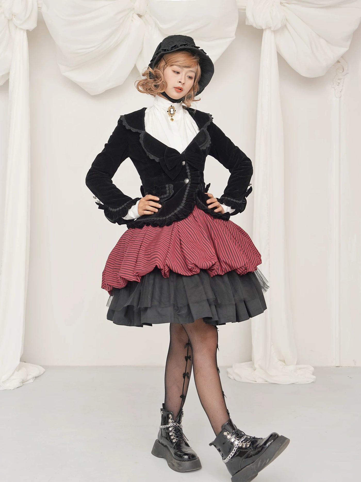 LACE GARDEN - Miss Hepburn - Velvet Lolita Suit Set with Ruffle Trim
