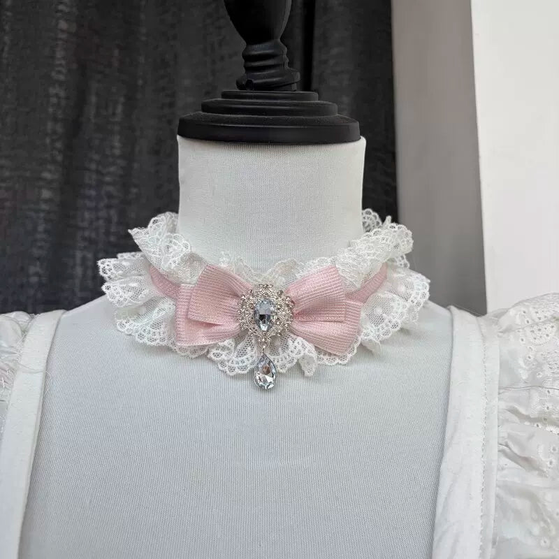 Creamy - Narrative Variation - Lace Bow Necklace with Faceted Drop Ornament