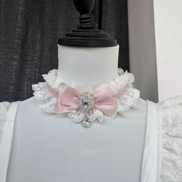Creamy - Narrative Variation - Lace Bow Necklace with Faceted Drop Ornament