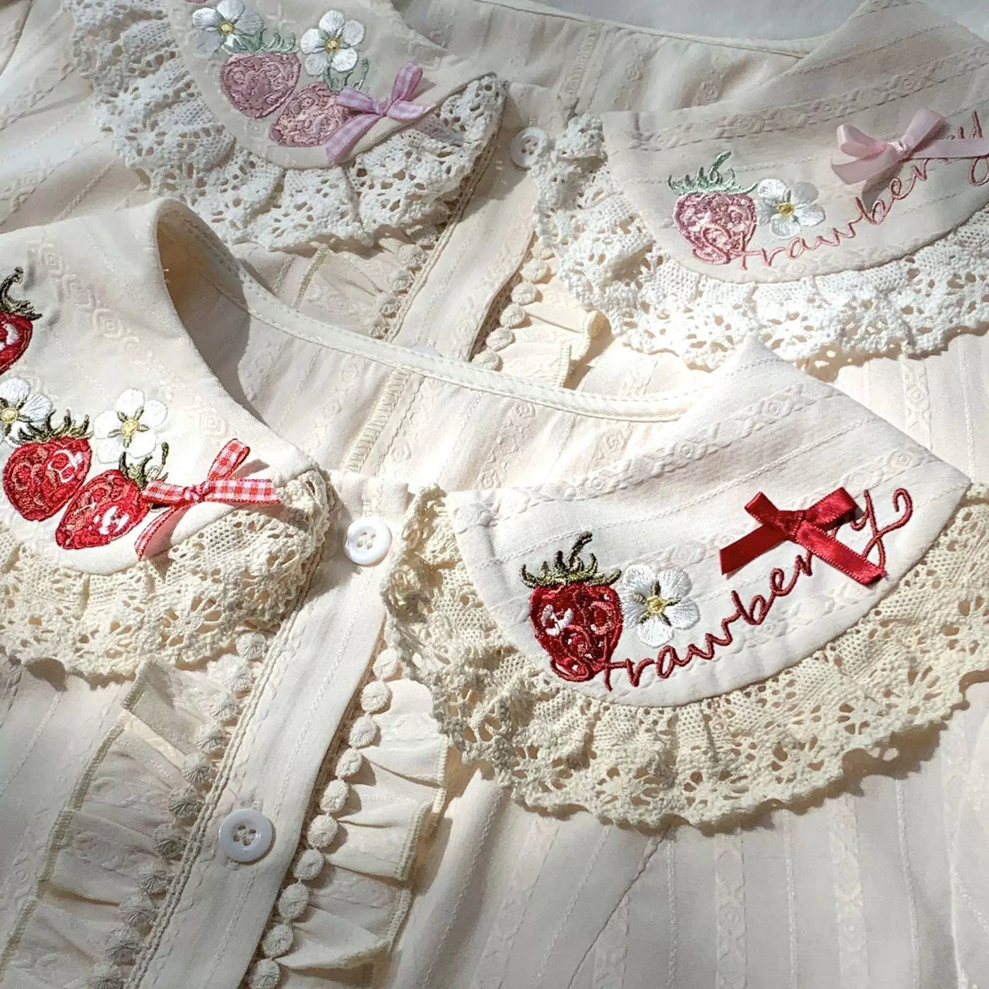 Sweetheart Dream Machine - Strawberry Garden - Short-Sleeve Lolita Blouse with Lace Trim
