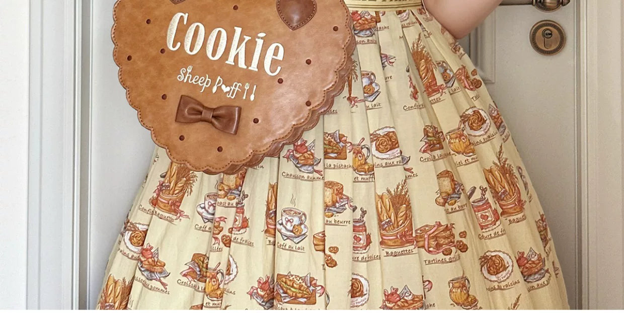 sheeppuff - Bear Biscuit - Bag with Bear-Ear and Heart Silhouettes