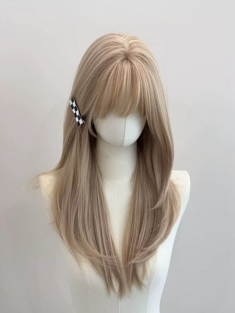 platinum long straight Lisa-style wig - view 3