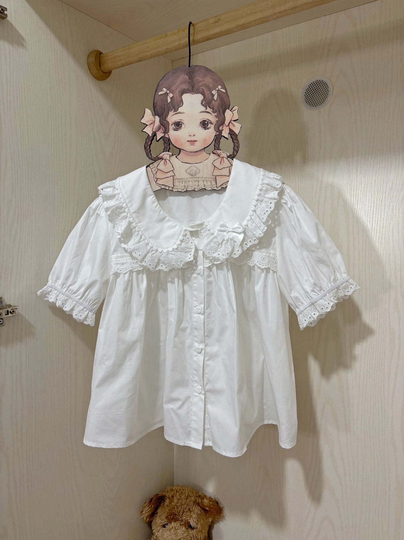 Cat Upon Cat - Lace Collar - Cotton Short-Sleeve Blouse