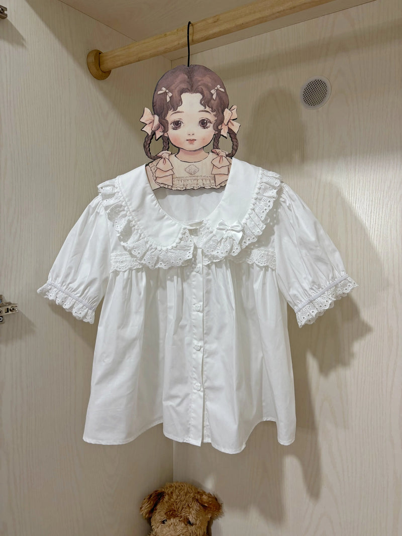 Cat Upon Cat - Lace Collar - Cotton Short-Sleeve Blouse