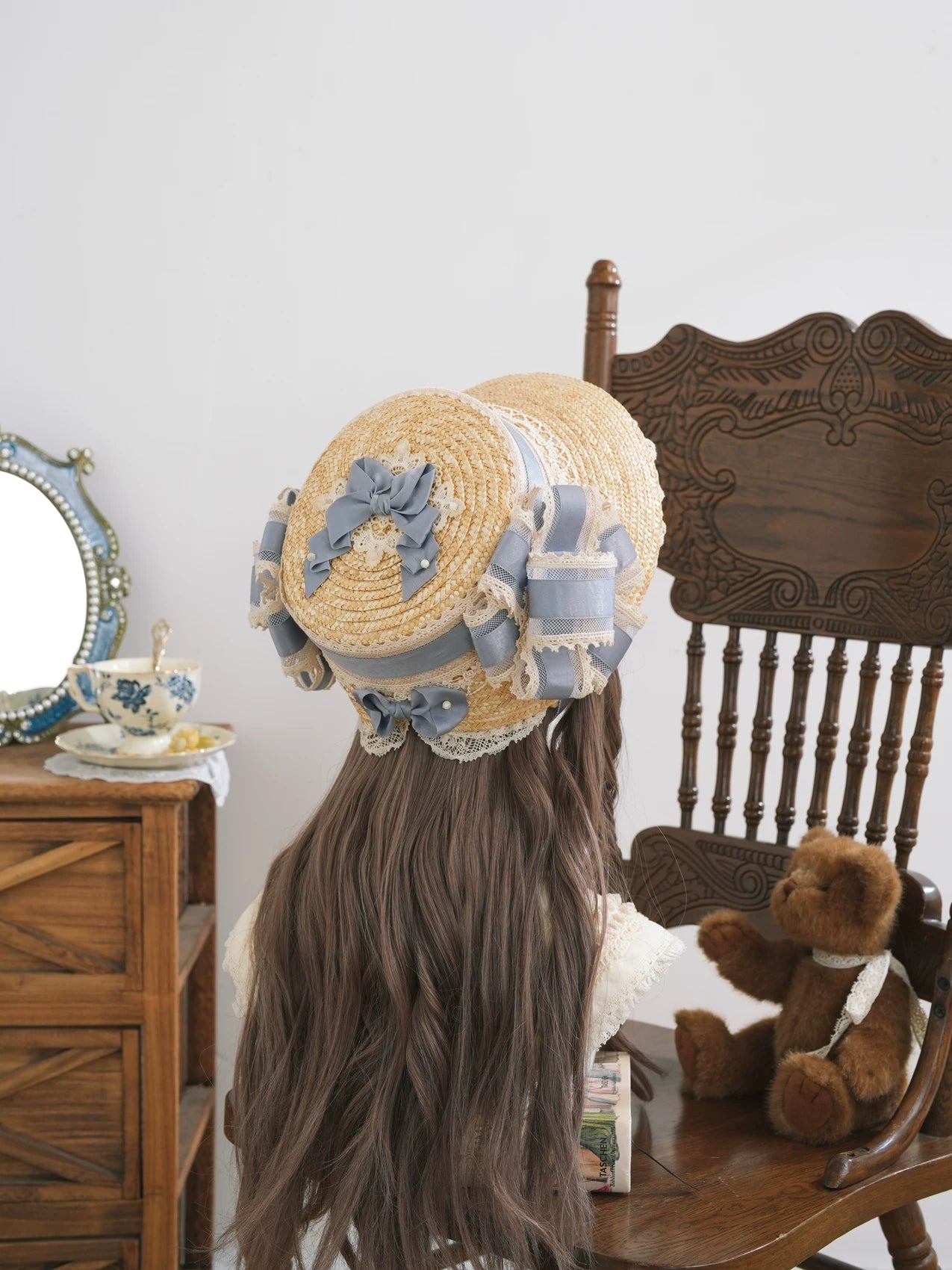 Star Box - Old Summer Shadow - Straw Bonnet with a Lace-Trimmed Brim