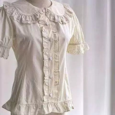 Sweetheart Dream Machine - Doll Collar - Short-Sleeved Blouse with Rounded Collar and Eyelet Lace