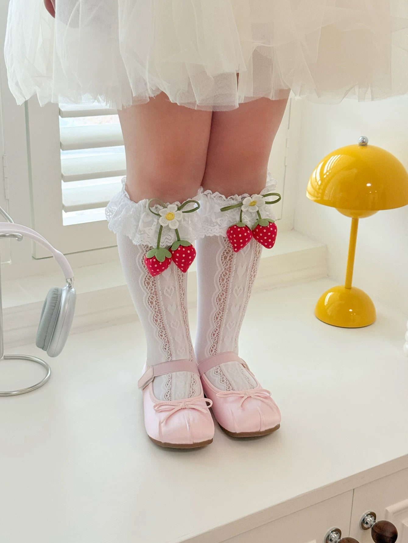 Fantasy Doll - Pearl Bow Strawberry Lace - Decorative socks with lace and motif options