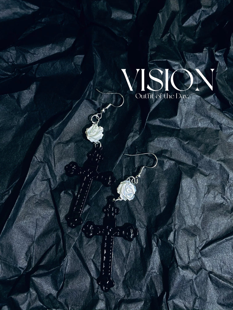 Caged Bird Hotel - Stockholm Lover - Black cross earrings with shell accents – detail view 4