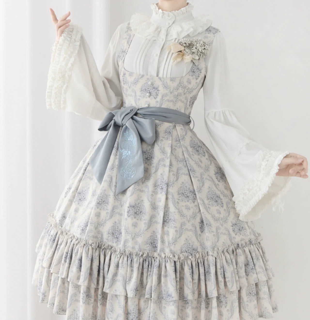DMFS Lolita - Ever-Changing Enchantress - Classic Lolita Blouse, Tightening Hime Sleeve