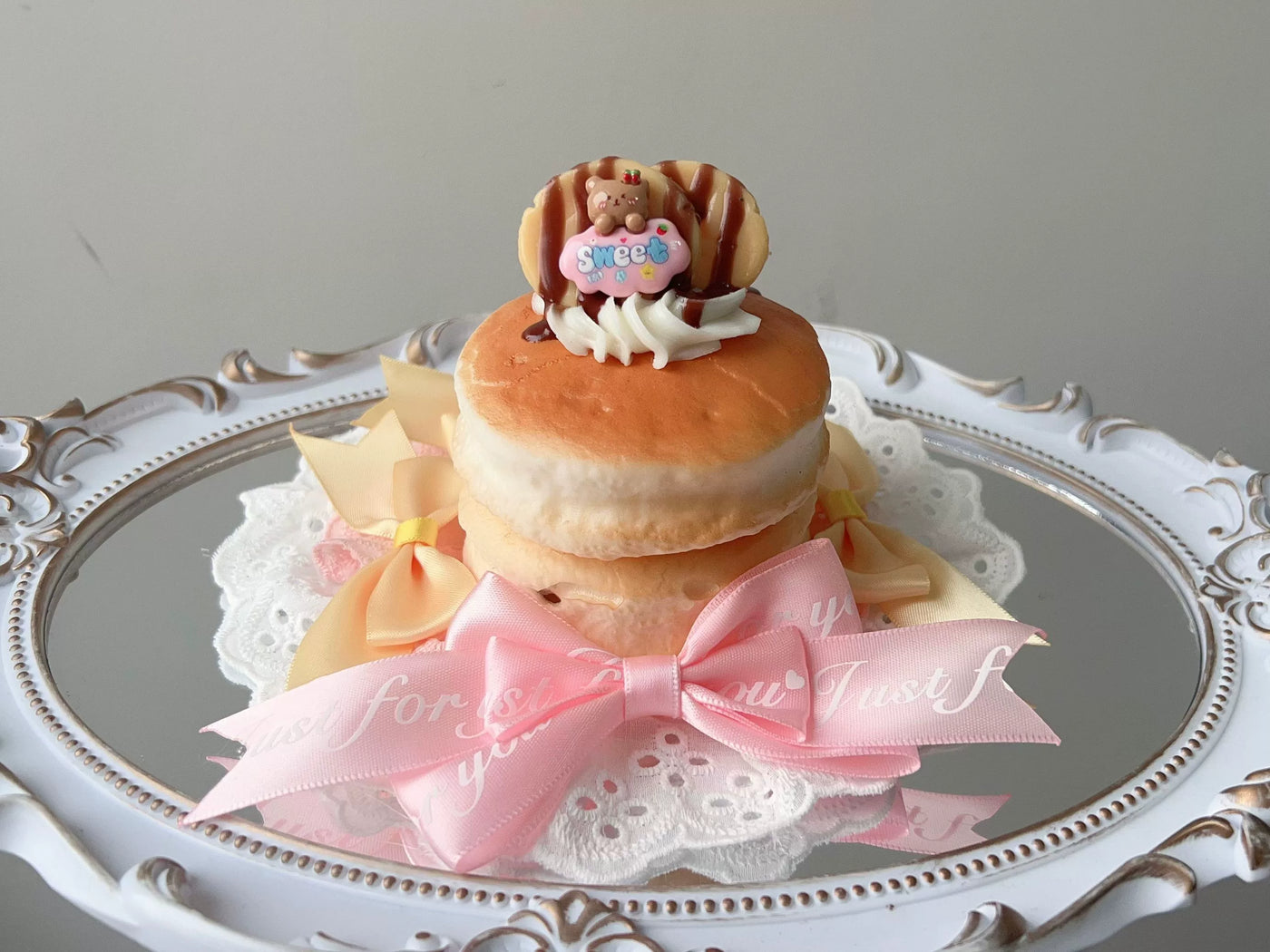 Golden Pikaka - Cream Pancake - Pancake mini hat with cream topping