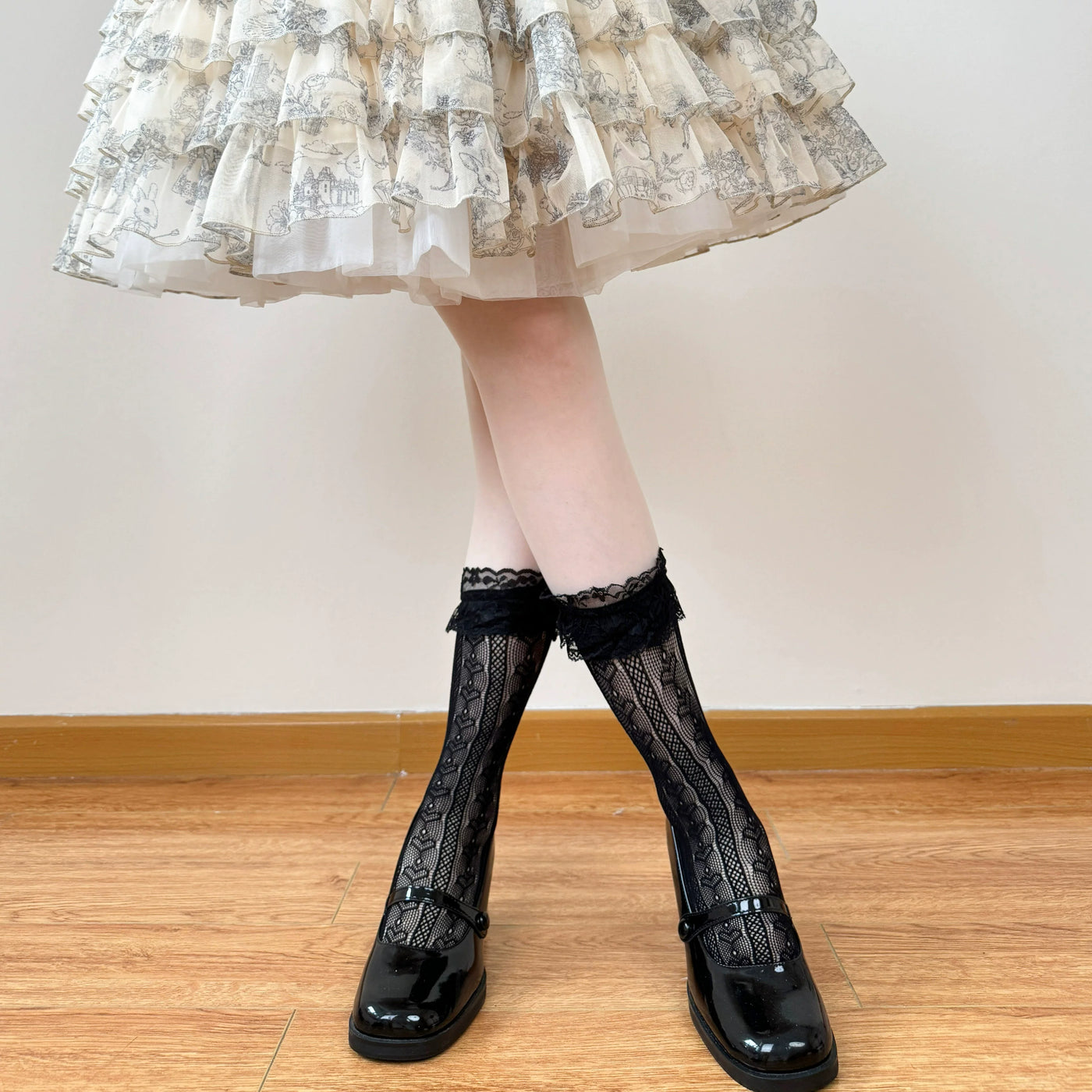 Chubby Bear Tales - Openwork Bow - Thin Mid-Calf Lace Socks with Bow Detail