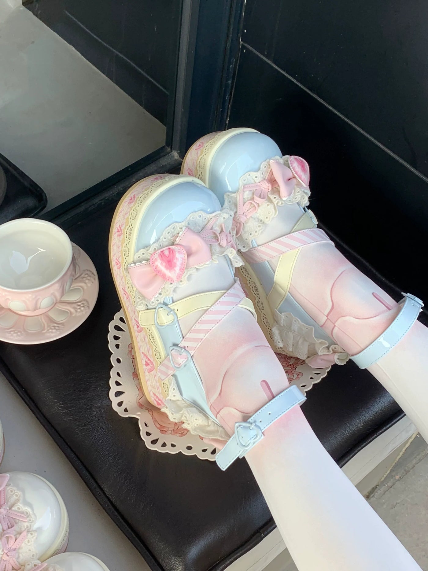 Aimee - Strawberry Limited - Platform Shoes with 3D Strawberry Cake Print - product detail 4