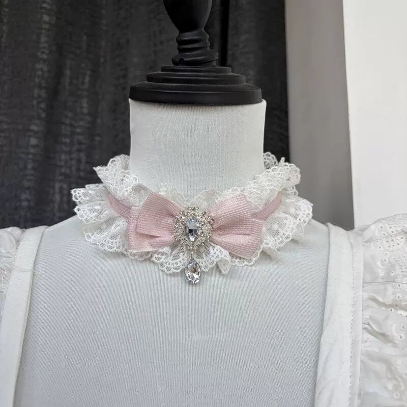 Creamy - Narrative Variation - Lace Bow Necklace with Faceted Drop Ornament