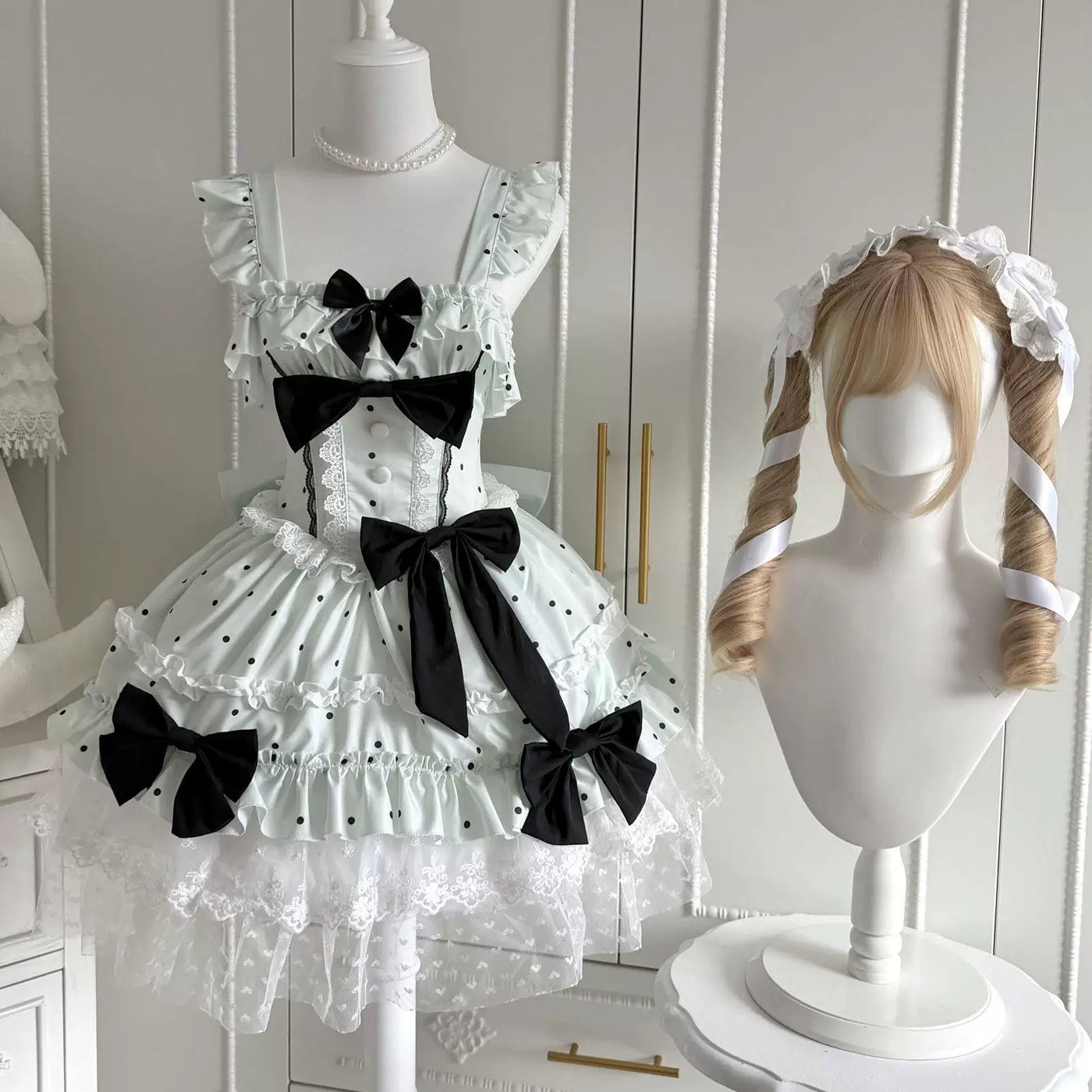 Sweetheart Dream Machine - Polka-Dot Bow - OP dress with a fitted waist