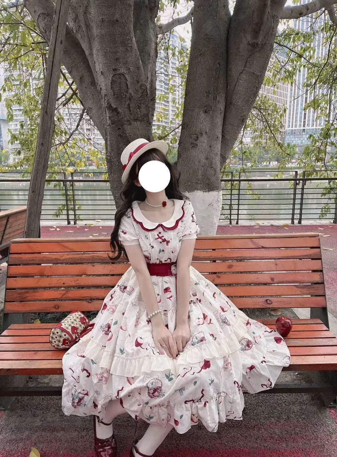 Sweetheart Dream Machine - Apple Tea - Cream Short-Sleeve OP Dress with Apple Motif