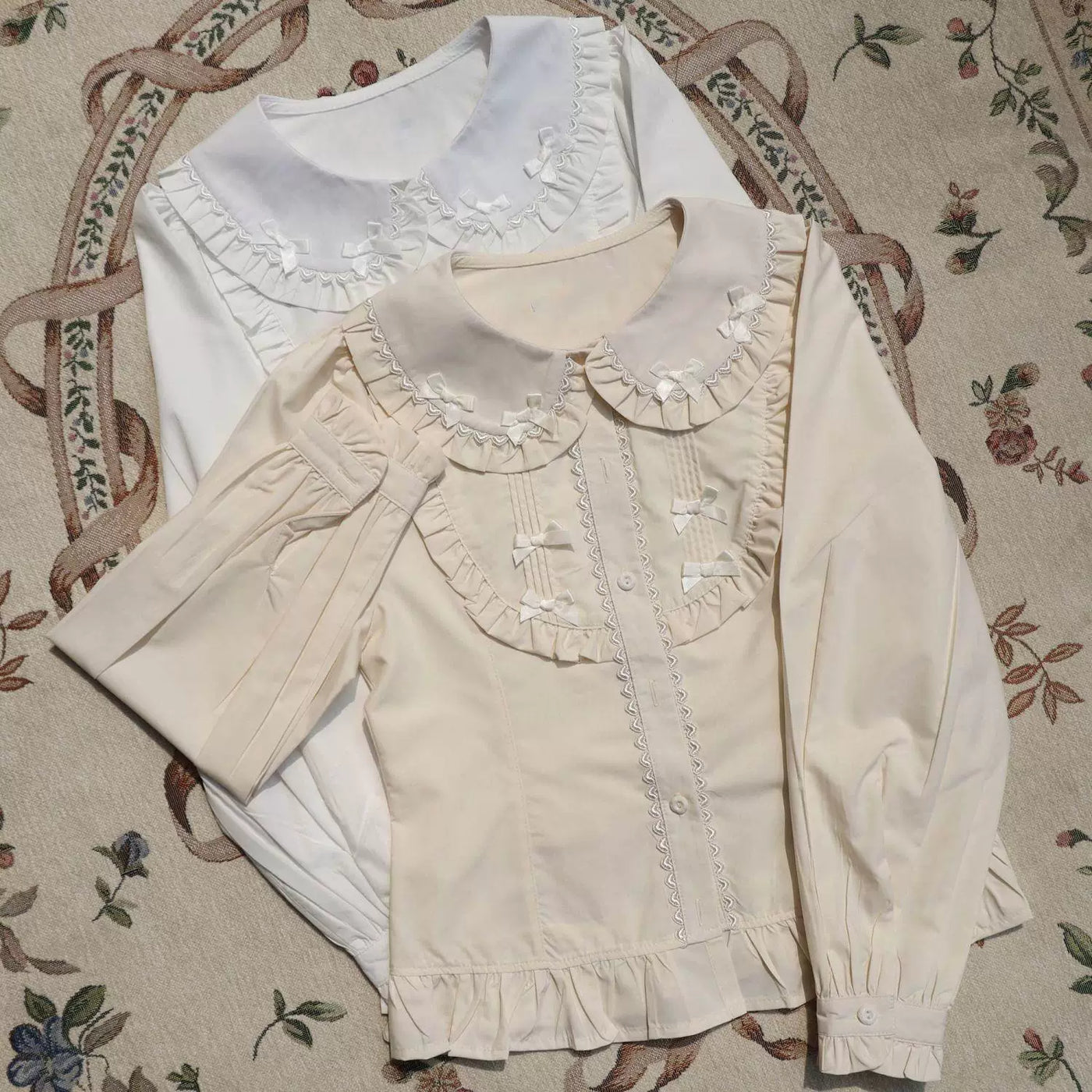 Sweetheart Dream Machine - Condensed Milk - Long-Sleeve Blouse with a Lace-Edged Doll Collar