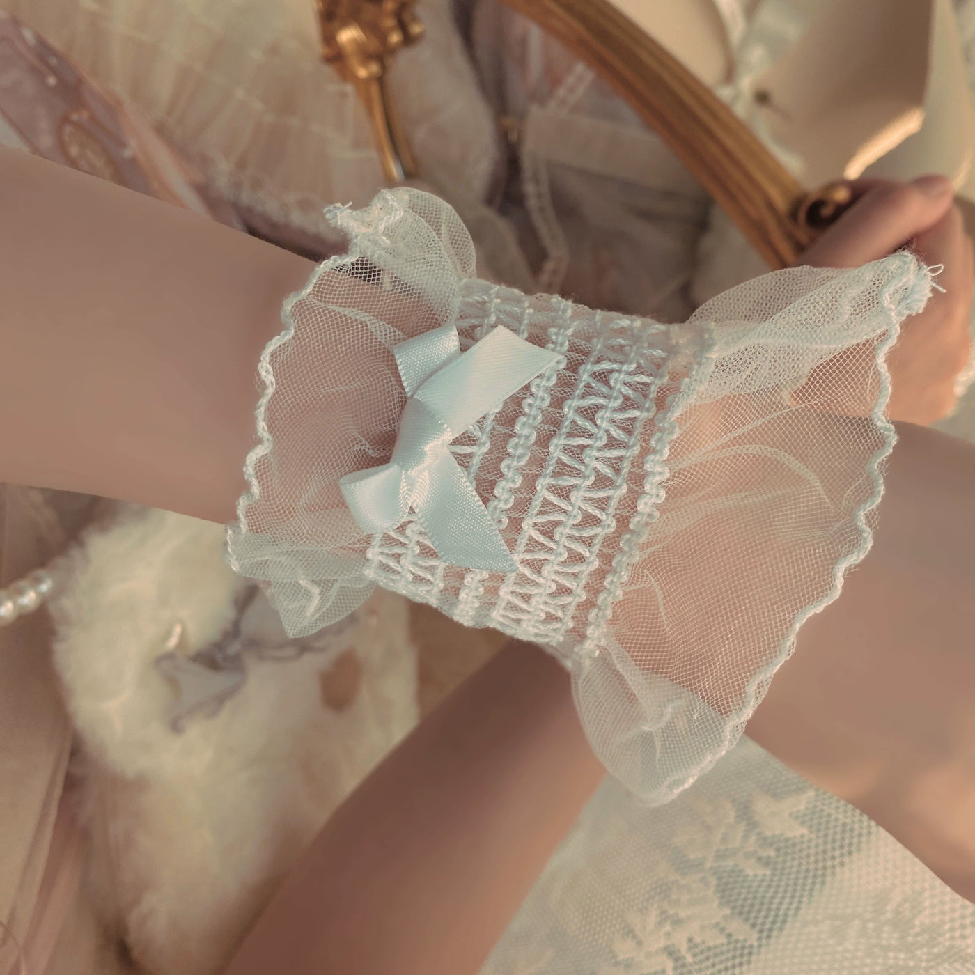 Sock Noble - Small Bow - White Lace Sleeve Cuffs with Small Bows