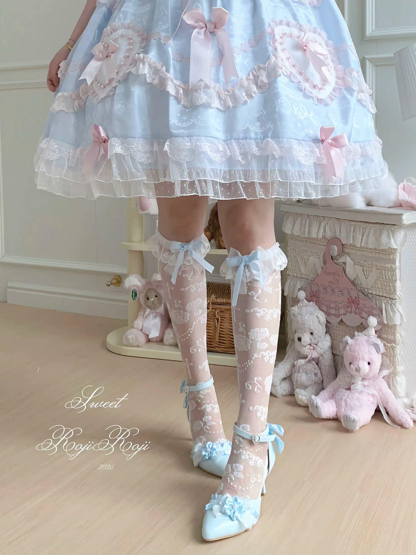 ROJI Winding Rose Sheer Lace Lolita Socks – detail view 6